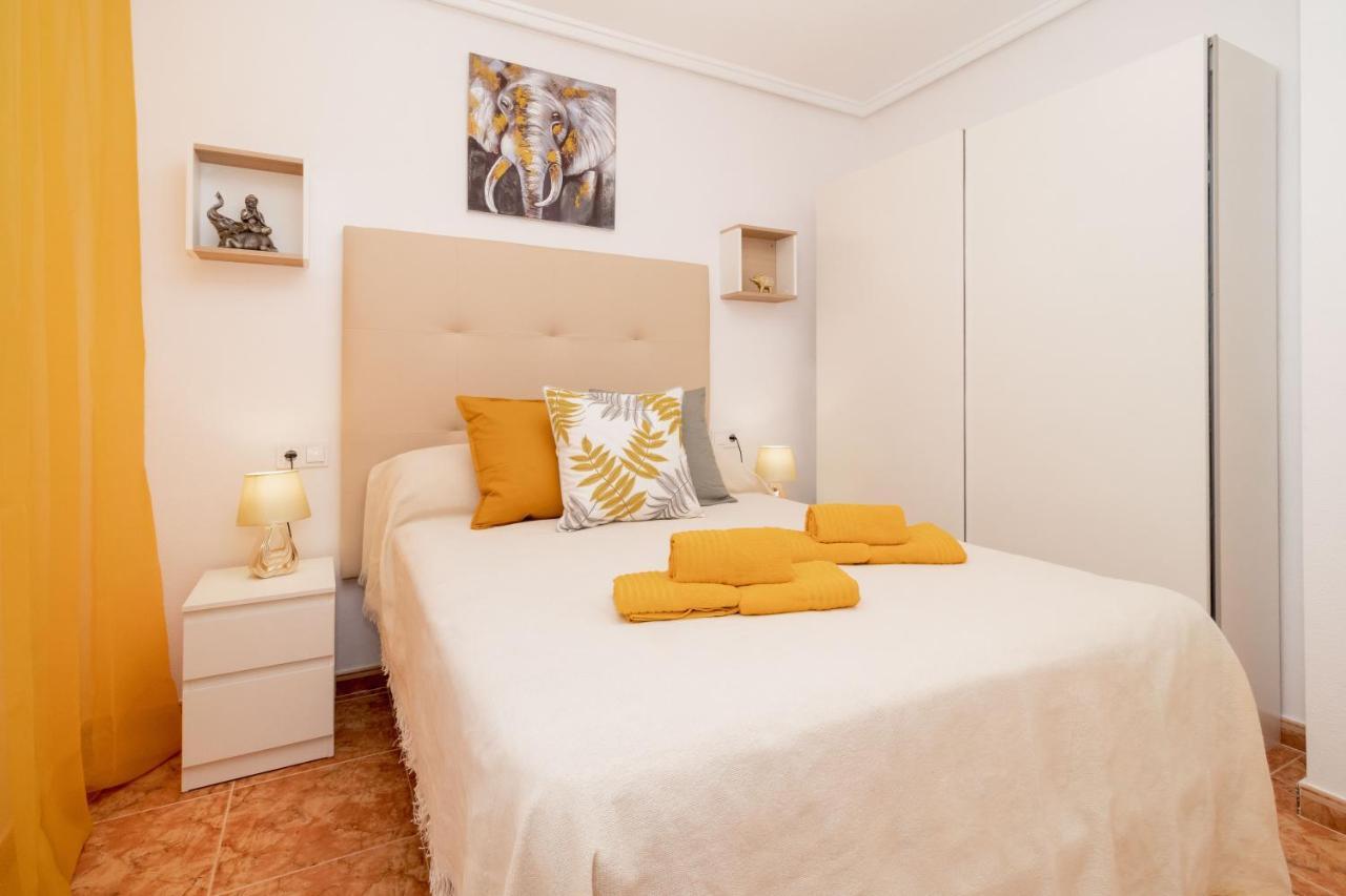 Marianna Apartment Torrevieja Luaran gambar